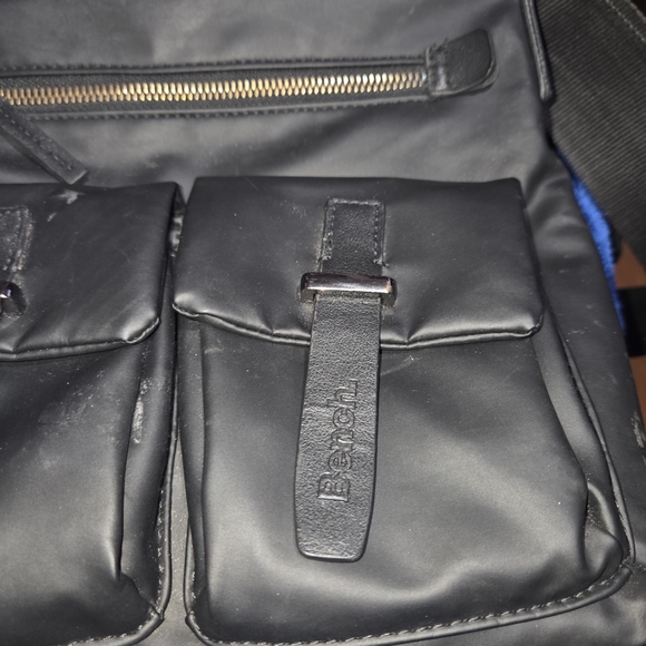 #17 - Bench Stylish Black Women's Crossbody Bag - Picture 2 of 3
